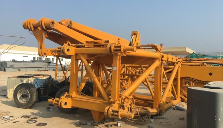 Xe cau banh lop 500t dang lam viec_6