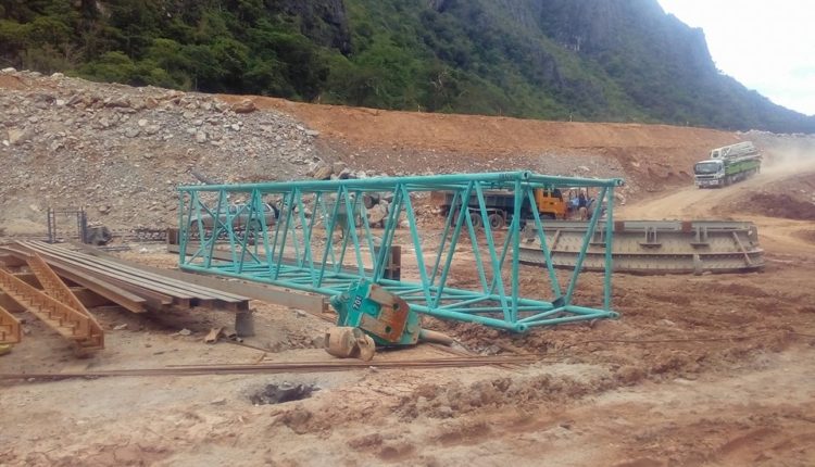 Cau banh xich 250t dang lam viec_6
